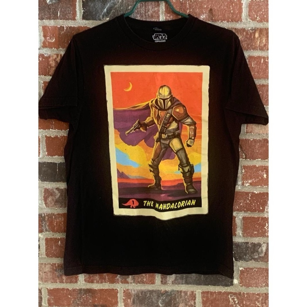 The Mandalorian Star‎ Wars T-Shirt Size M